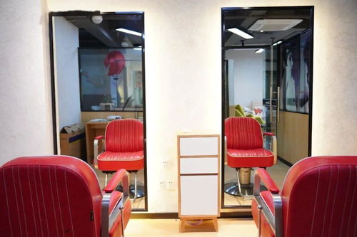 海寧記憶 一家不推銷的理發店，與一位跨越時代的造型師